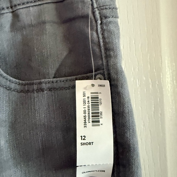 Old Navy Women's Super Skinny Jeans in Charcoal Gray Size 12S - Picture 4 of 6